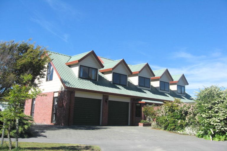 Photo of property in 38 Lakewood Drive, Burwood, Christchurch, 8083