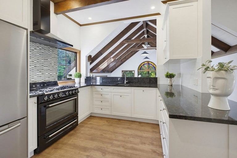 Photo of property in 8 Furneaux Grove, Whitby, Porirua, 5024