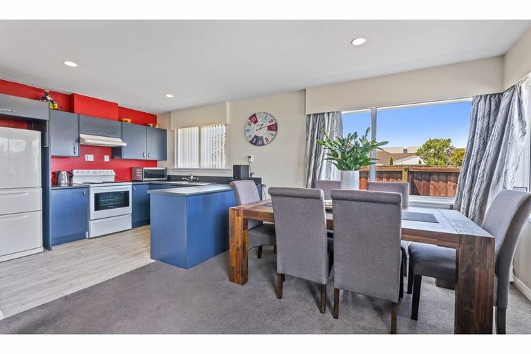 Photo of property in 63 Epsom Road, Sockburn, Christchurch, 8042