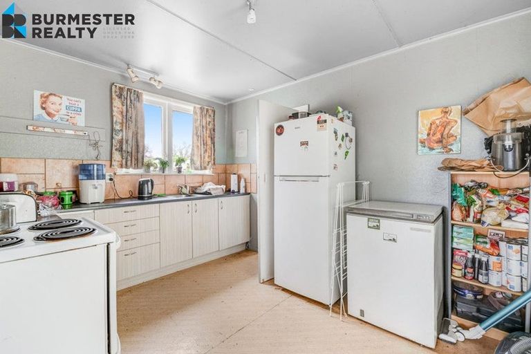 Photo of property in 233 Parkhurst Road, Parakai, 0830