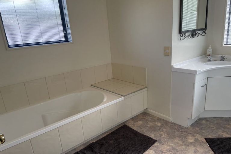 Photo of property in 21 Margaret Avenue, Havelock North, 4130