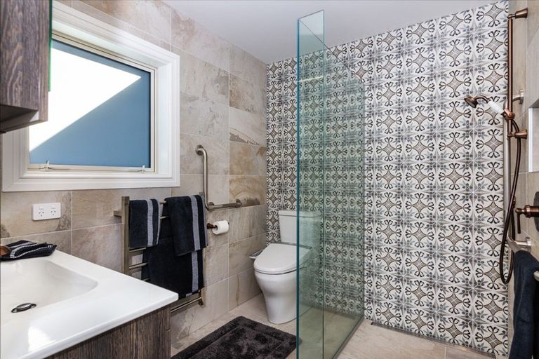 Photo of property in 10 Crowther Terrace, Waipahihi, Taupo, 3330