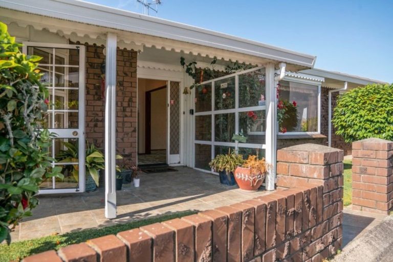 Photo of property in 122 Pembroke Street, Hamilton Lake, Hamilton, 3204