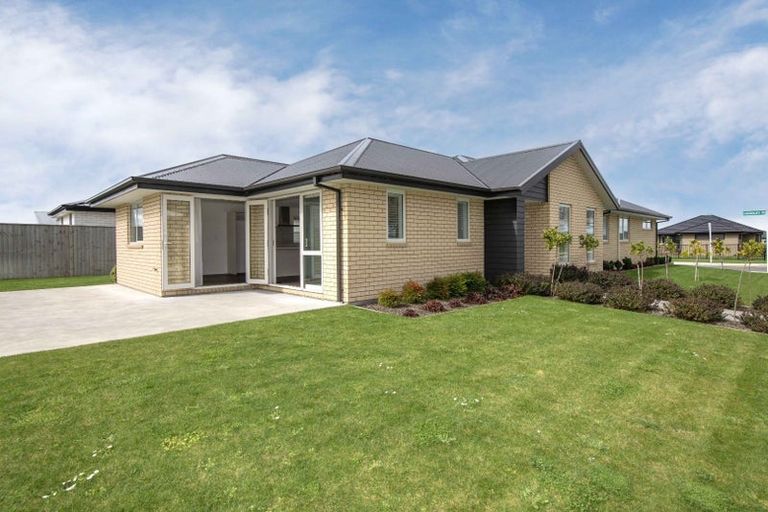 Photo of property in 31 Tara Crescent, Woodend, 7610