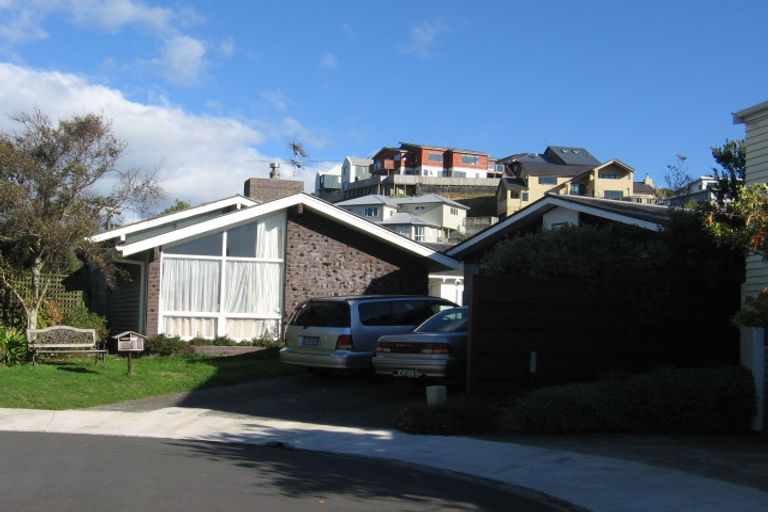 Photo of property in 10 Chudleigh Grove, Churton Park, Wellington, 6037