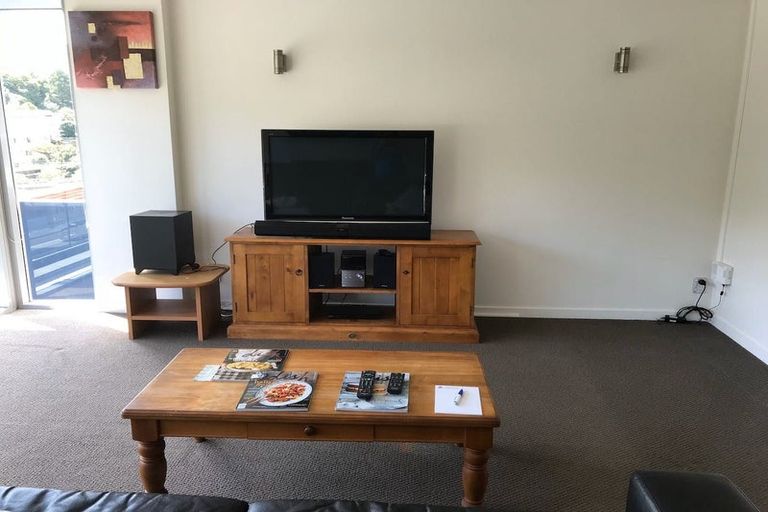 Photo of property in Montreaux, 164 The Terrace, Wellington Central, Wellington, 6011