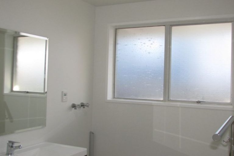 Photo of property in 2/32 Lyndon Street, Riccarton, Christchurch, 8041