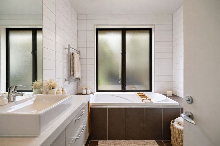 Photo of property in 5 Glengarry Court, Jacks Point, Queenstown, 9371