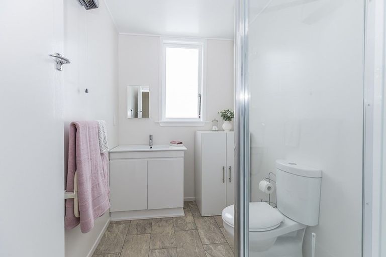 Photo of property in 167a Sutherland Road, Lyall Bay, Wellington, 6022