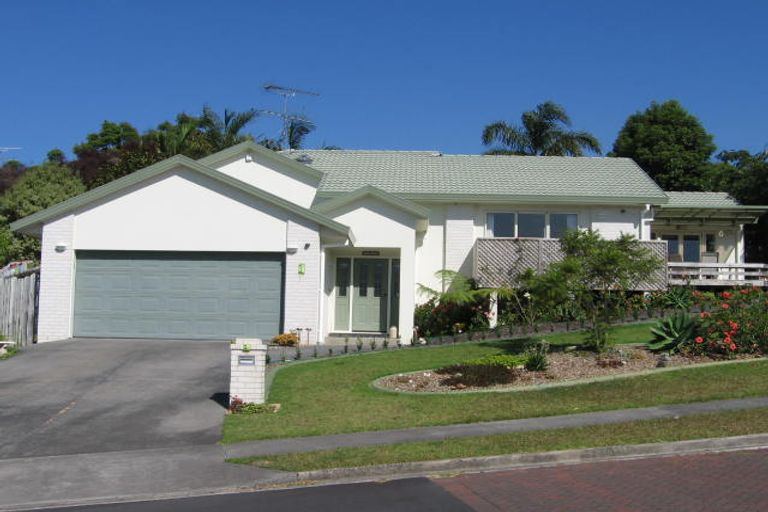 Photo of property in 1 Carnmore Place, Torbay, Auckland, 0630