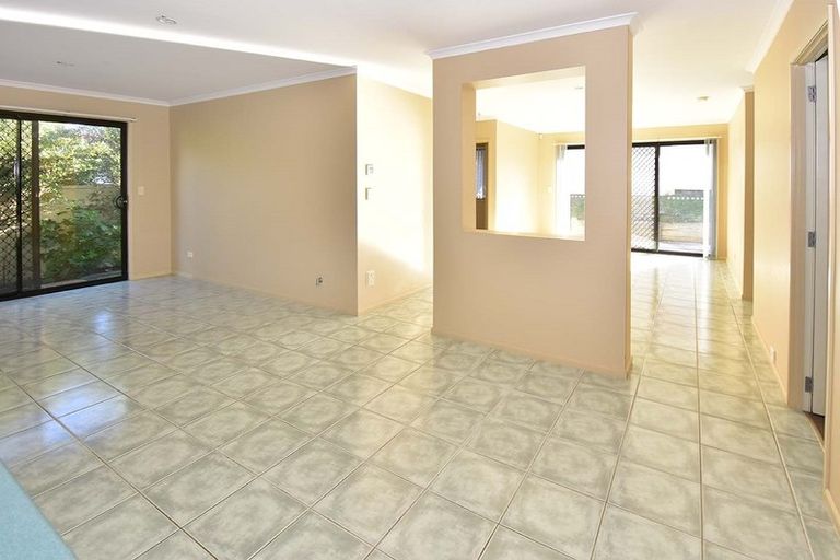 Photo of property in 90 Pinecrest Drive, Gulf Harbour, Whangaparaoa, 0930