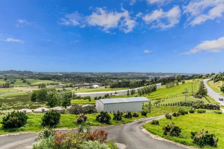 Photo of property in 2036 East Coast Road, Stillwater, Silverdale, 0993