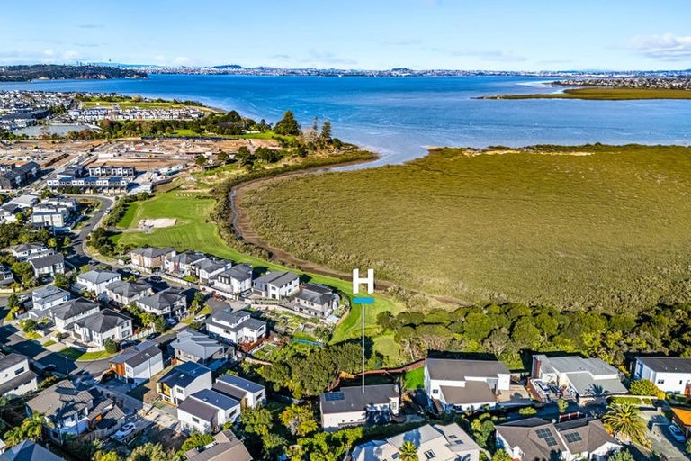 Photo of property in 44a Bannings Way, Hobsonville, Auckland, 0618