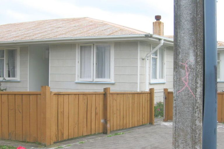 Photo of property in 62 Raukawa Street, Strathmore Park, Wellington, 6022