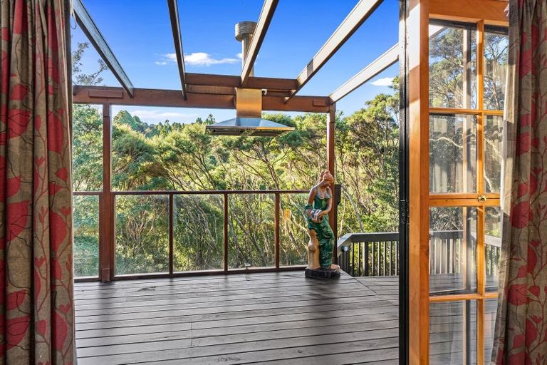 Photo of property in 14 Hebe Place, Birkenhead, Auckland, 0626