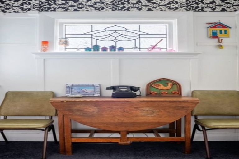 Photo of property in 14 Moana Street, Kaka Point, 9271