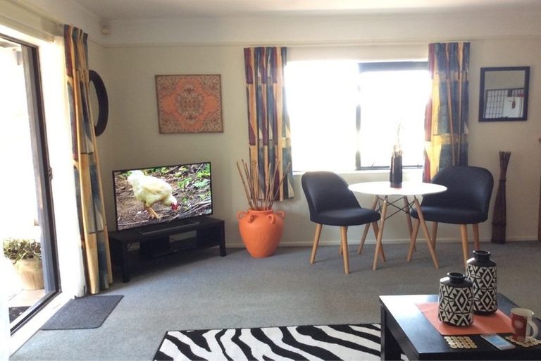 Photo of property in 2 Homestead Place, Welcome Bay, Tauranga, 3112