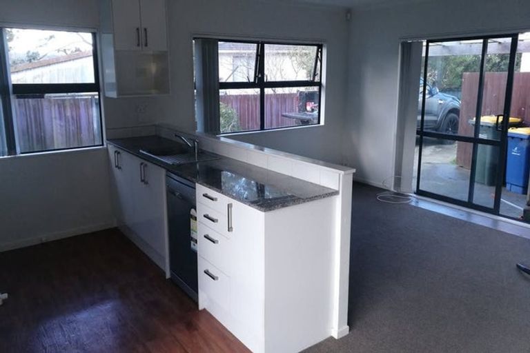 Photo of property in 42 Luanda Drive, Ranui, Auckland, 0612