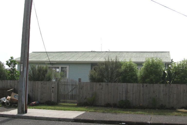 Photo of property in 11 Nile Road, Kelston, Auckland, 0602