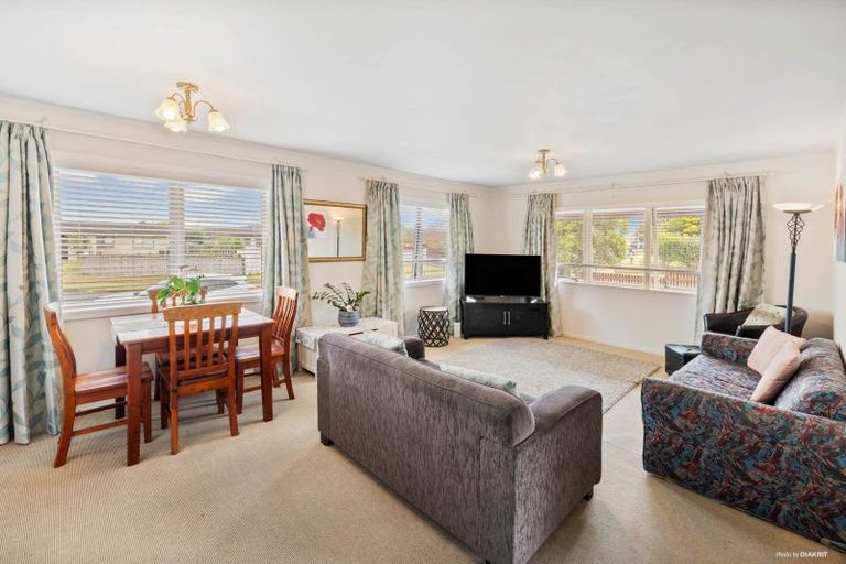 Photo of property in 22 Norfolk Rise, Waiuku, 2123