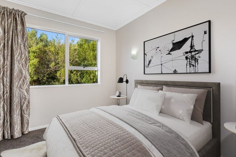 Photo of property in 92 Leinster Avenue, Raumati South, Paraparaumu, 5032