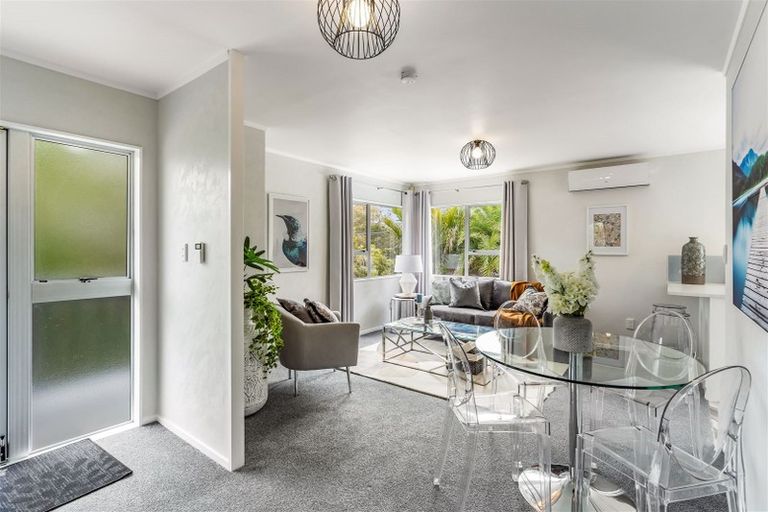 Photo of property in 2/23 Tawa Road, Te Atatu Peninsula, Auckland, 0610