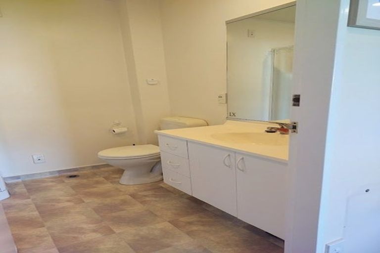 Photo of property in Courtenay Apartments, 501/120 Courtenay Place, Te Aro, Wellington, 6011