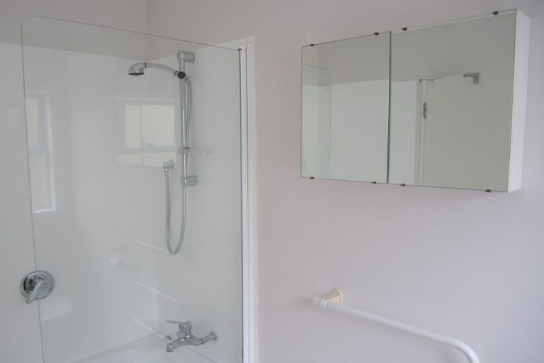 Photo of property in 6/10 Thurleigh Grove, Karori, Wellington, 6012