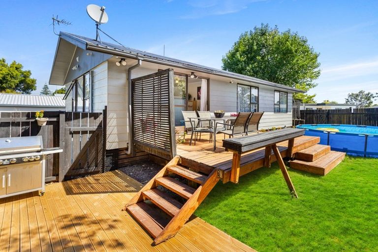 Photo of property in 2/162 Universal Drive, Henderson, Auckland, 0610