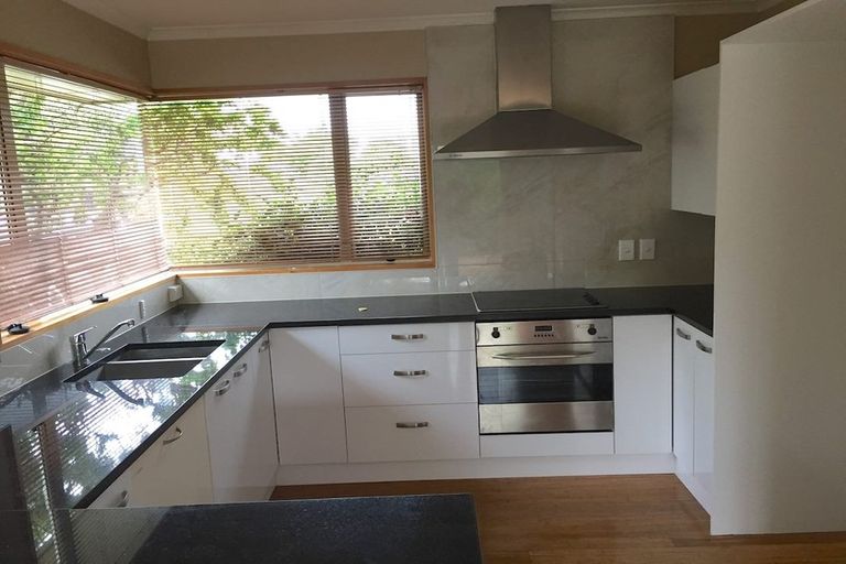 Photo of property in 50d Middlepark Road, Sockburn, Christchurch, 8042