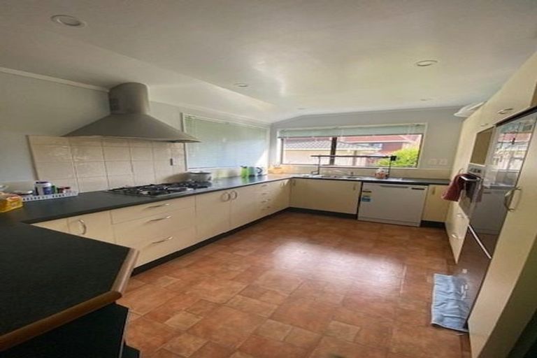 Photo of property in 14 Cullen Place, Tawa, Wellington, 5028