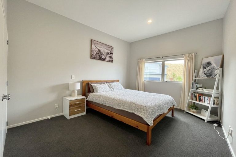 Photo of property in 23 Gifford Grove, Churton Park, Wellington, 6037