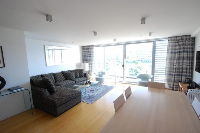 Photo of property in Aqua, 13/74 Oriental Parade, Oriental Bay, Wellington, 6011