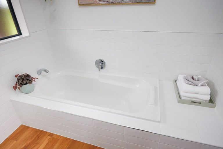 Photo of property in 4 Wake Place, Aokautere, Palmerston North, 4471