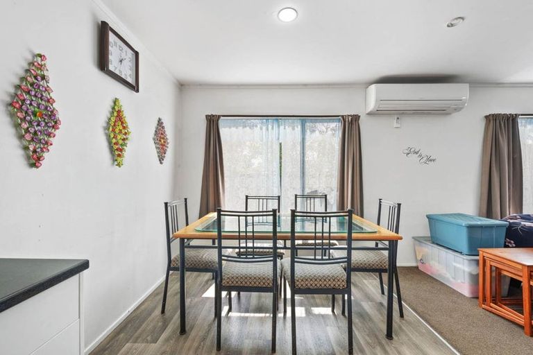 Photo of property in 2/268 Porchester Road, Takanini, 2112