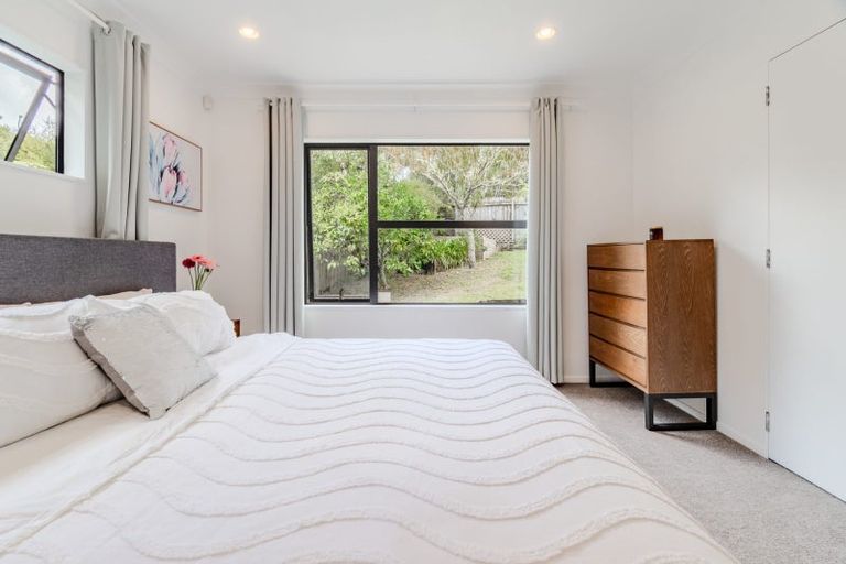 Photo of property in 49a Flaxdale Street, Birkdale, Auckland, 0626