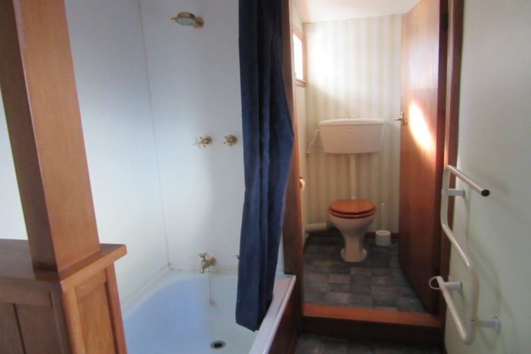 Photo of property in 21 Milton Street, Berhampore, Wellington, 6023