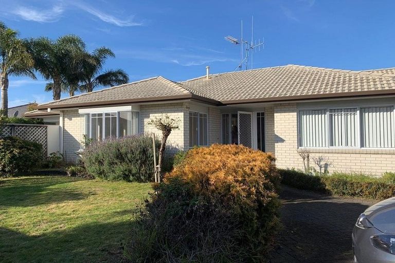 Photo of property in 49 Gravatt Road, Papamoa Beach, Papamoa, 3118