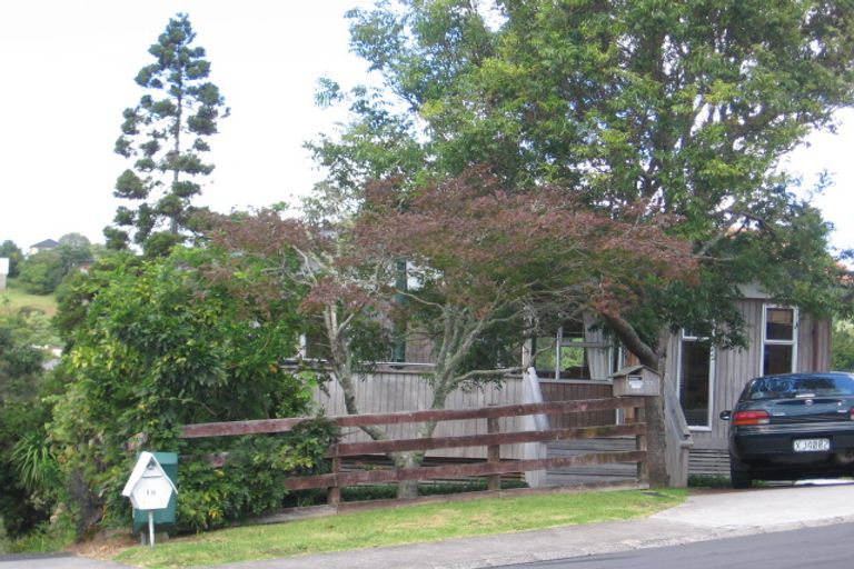 Photo of property in 22 Macnay Way, Murrays Bay, Auckland, 0630