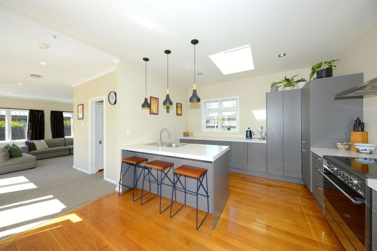 Photo of property in 1/68 Searells Road, Strowan, Christchurch, 8052