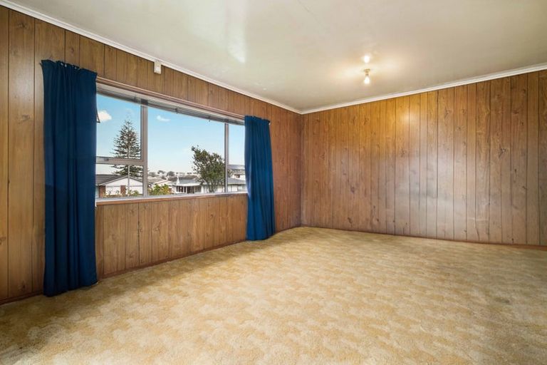 Photo of property in 12 Mckinstry Avenue, Mangere East, Auckland, 2024