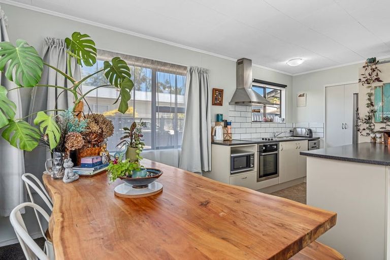 Photo of property in 4a Windlesham Place, Wakefield, 7025