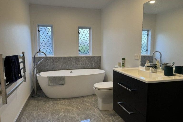 Photo of property in 152 Lake Crescent, Hamilton Lake, Hamilton, 3204