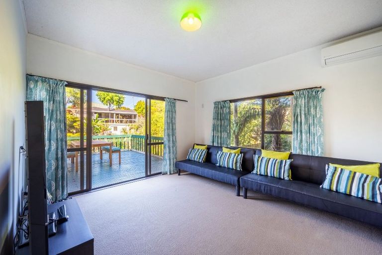 Photo of property in 28 Glamorgan Drive, Torbay, Auckland, 0630