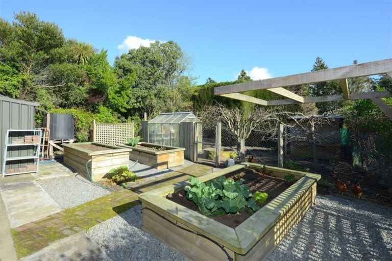 Photo of property in 220 Major Hornbrook Road, Mount Pleasant, Christchurch, 8081