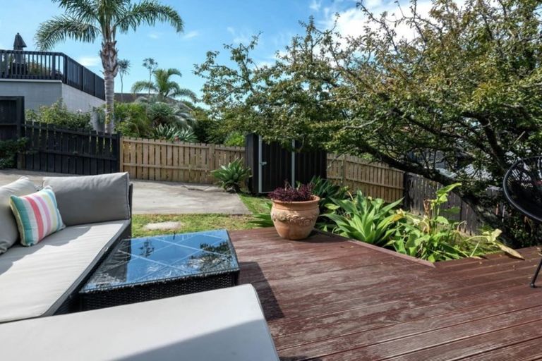 Photo of property in 59 Litten Road, Cockle Bay, Auckland, 2014