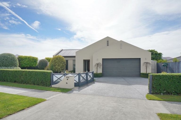 Photo of property in 14 Yellowlees Drive, Kaiapoi, 7630