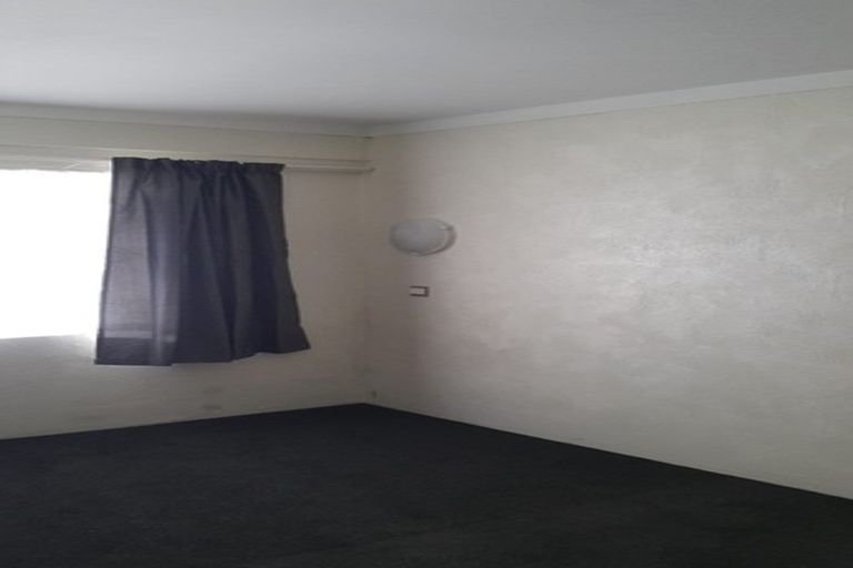 Photo of property in 14 Tatyana Place, Massey, Auckland, 0614