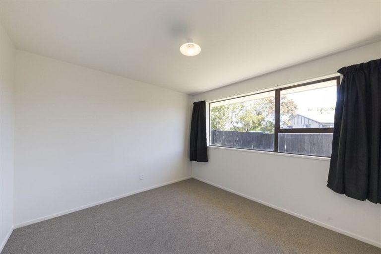 Photo of property in 21 Chadwick Place, Highbury, Palmerston North, 4412