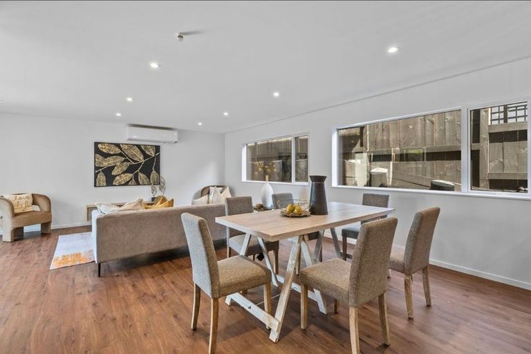 Photo of property in 21 Lawson Creek Street, Massey, Auckland, 0614